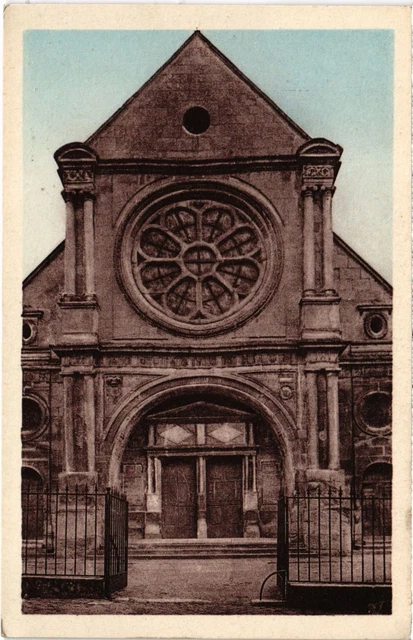 CPA Luzarches Porch of the Church (1340413)