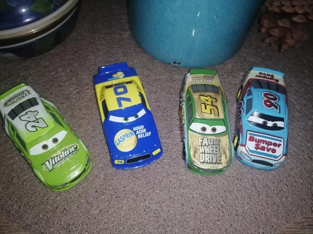 1 lot de  voitures cars disney pixar  mattel metal  d occasion