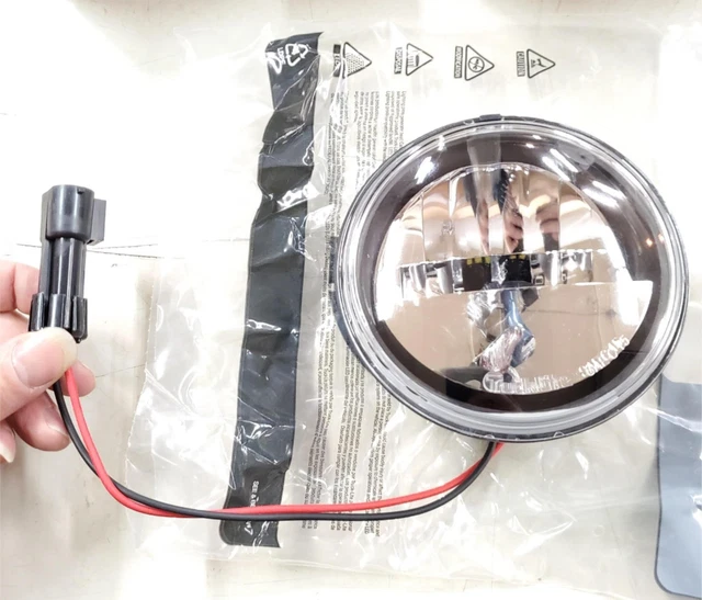 New KURYAKYN Truck-Lite BLACK 4.5" LED Passing Lamps Harley 2005^ Part # 2247