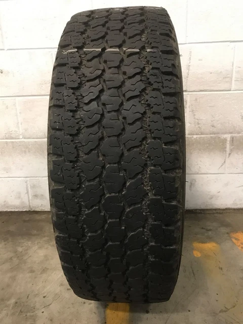 1x LT275/65R20 Goodyear Wrangler All-Terrain Adventure 10/32 Used Tire