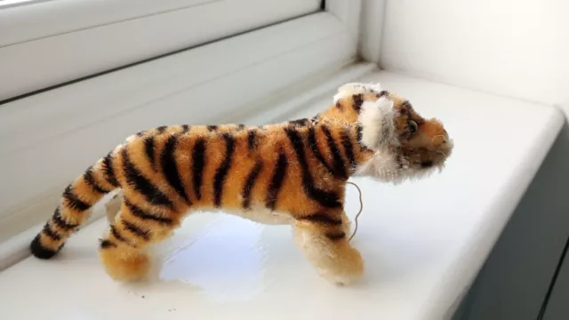 Steiff tiger 1950s excellent condition but no button and label