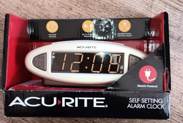 AcuRite SELF SETTING Alarm Clock AUTOMATICALLY ADJUSTS For DST Power Outage NEW