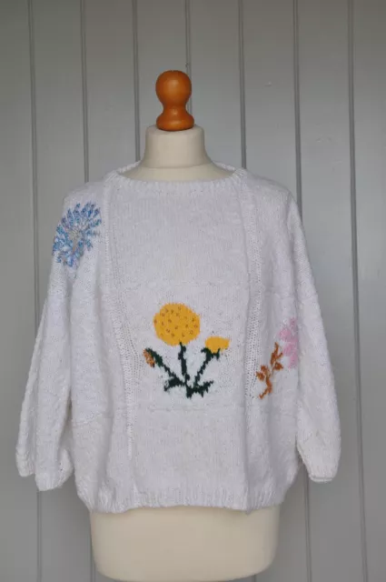 Vintage 1980’s White  Hand Knit - Cotton - Flower Detail - Size - 8 / 10
