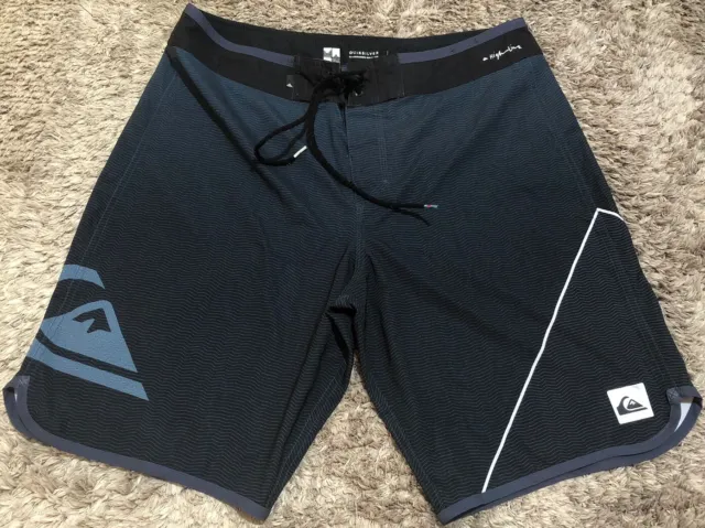 048 Authentic Quiksilver Dry Flight High Line Surf Swim Shorts Mens 34 VGC