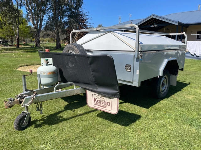 Camper Trailer Big Red-Kanga
