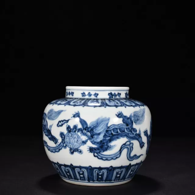 5.9" old antique ming dynasty xuande mark porcelain blue white lion pattern pot