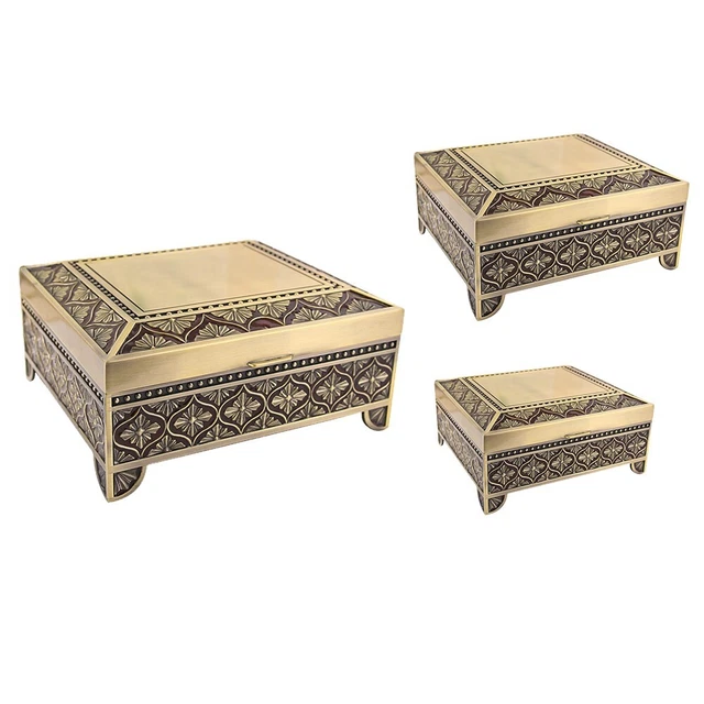 Boîte de rangement pour bijoux en métal premium disponible en différentes tai
