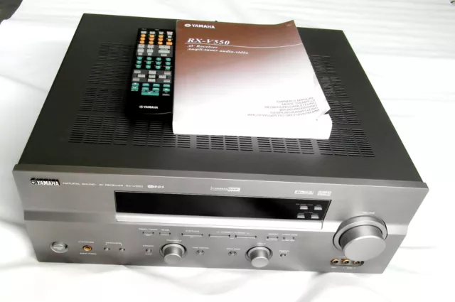 AV Receiver Yamaha RX-V550, mit Fernbedienung und Handbuch