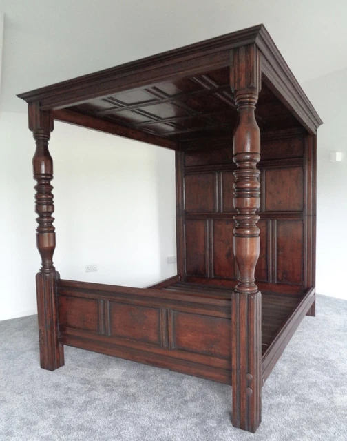 A FANTASTIC OAK Four Poster Bed King Size Antique Style 4 Poster Tester
