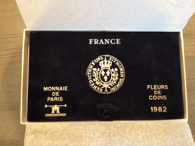 Coffret FRANCE FDC 1982 dont la 100 Francs Panthéon ARGENT