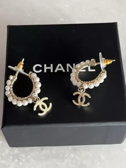 CHANEL HOOP PEARL Earrings women piercing $616.79 - PicClick
