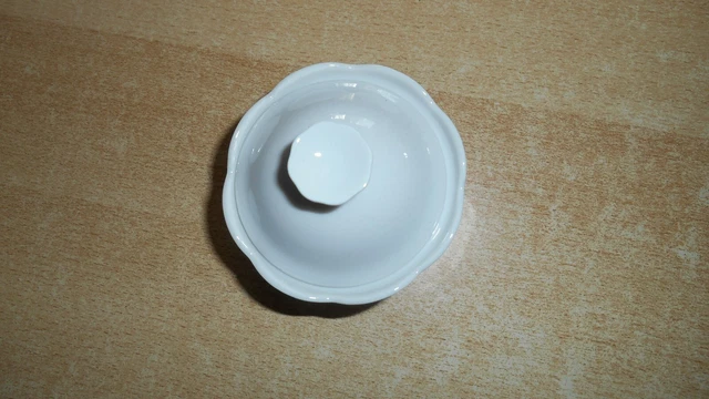 Seltmann Weiden  Zuckerdose mit Deckel weiß  -----