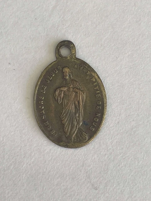 MEDAILLE RELIGIEUSE ANCIENNE. Sacre Coeur De Montmartre Paris. Metal