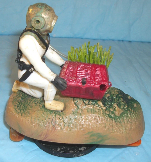 Deep Sea Diver Lifting Chest Pen Plax Aquarium Bubbler Decoration 1981 NR