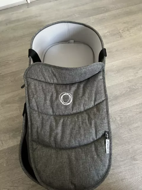 Bugaboo Bee 6 Carrycot Bassinet in Grey Melange with Adapters & Base