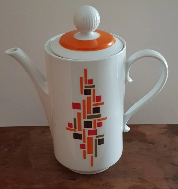 Ancienne cafetière / théière / carafe en porcelaine Bavaria Winterling Marktleu