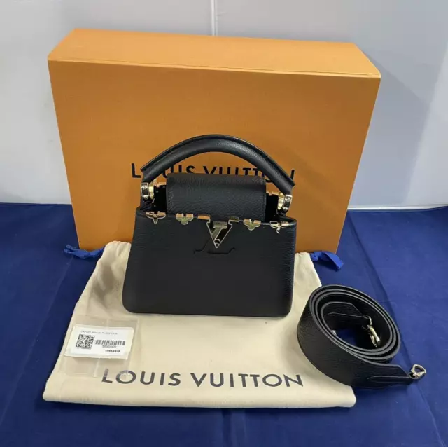 Louis Vuitton Lizard Mini Capucines - Blue Crossbody Bags, Handbags -  LOU747708