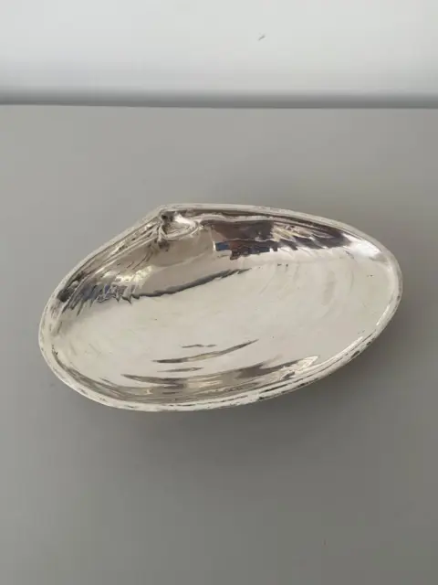 Lovely Hallmarked Sterling Silver Shell Shaped Dish