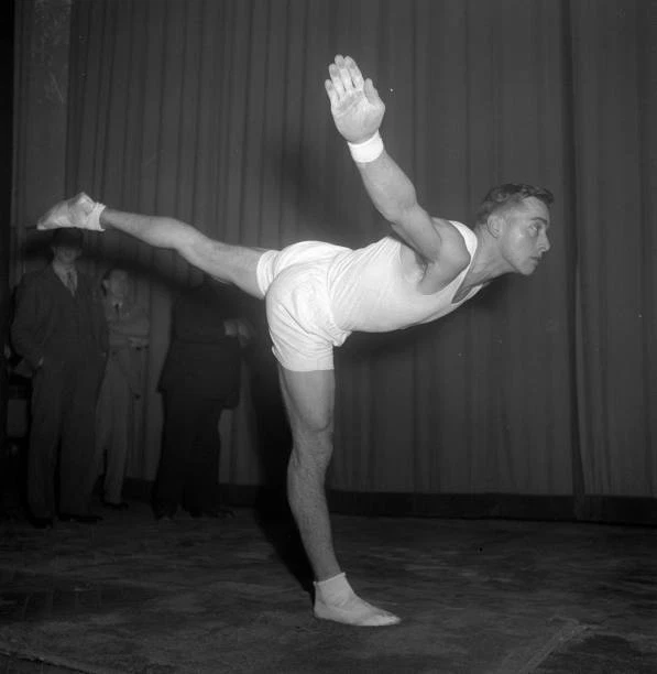 SWISS SATUS APPARATUS gymnastics championship floor exercises S 1948