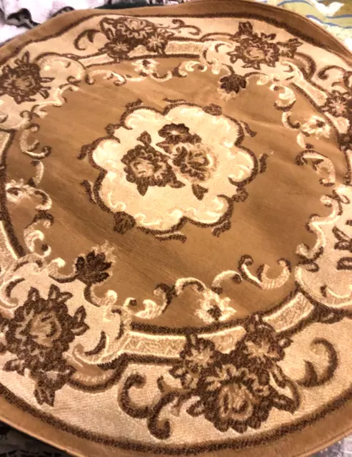 Brand New Hand Made AFRICAN  MANMADE  FIBRE  ROUND BEIGE140X140  FLORAL   DESIGN