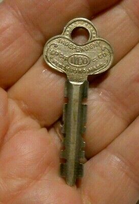 Vintage Old Antique ILCO Independent Lock Co Brass Ornate Flat Lock Padlock Key