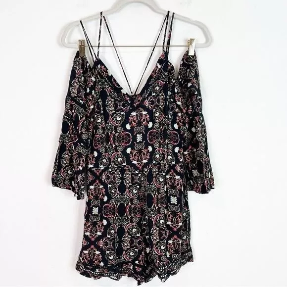 Kendall + Kylie Black Cold Shoulder Bell Sleeve Floral Shorts Romper Sz Medium