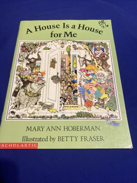 Big Book Teacher Oversized Easel Reading A HOUSE IS A HOUSE FOR ME Hoberman