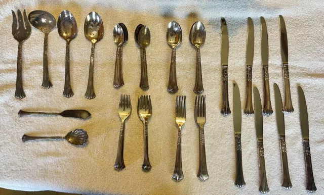 Vintage 46 Piece Lot 1881 Rogers Oneida 1992 Floral Queen Silverplate Flatware