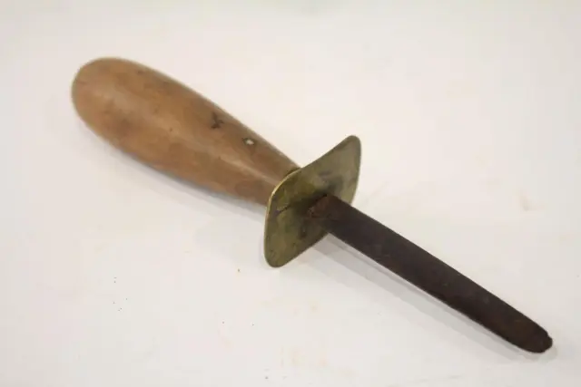 Antique Tasmanian Skinners Knife