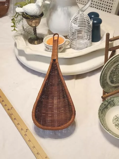 Vtg WICKER BASKET WOVEN Vegtable SCOOP LADLE DIPPER Long  Handle 16"