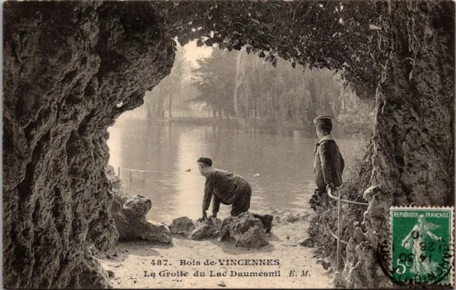 *48388 cpa Bois de Vincennes - the Cave of Lake Daumesnil