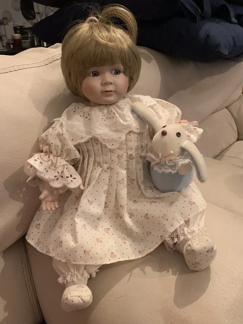 TRÈS JOLI POUPON porcelaine ancienne en tenue de nuit avec son Doudou EUR 28,00 - FR