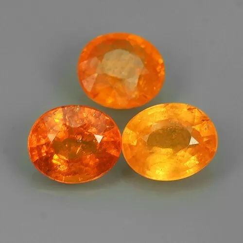 3.25 CTS NATUR'AL 3 Garnet Spessarite oval