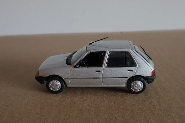 Norev 1/43 Peugeot 307 XT 3 Portes Verte - Miniature Collection - Très Bon état