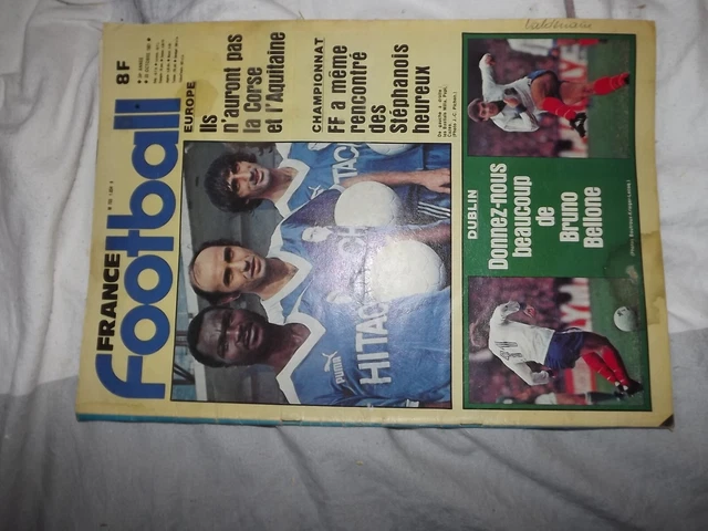 FRANCE FOOTBALL 28/7/1981; Paris S.G./ Alain Couriol Bathenay 112955715128