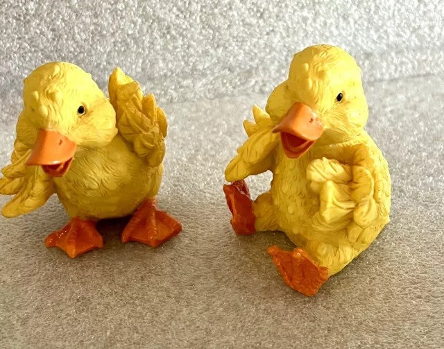 2 Very Cute Ducks In Different Poses Resin Yellow Baby Display Animals Birds