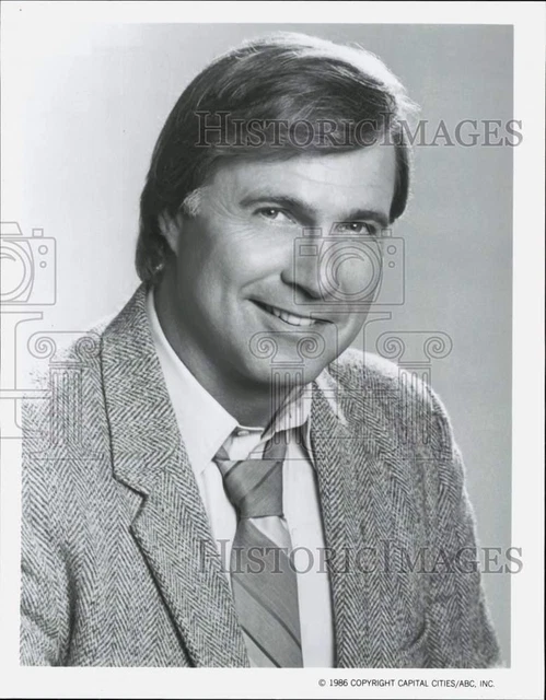 1986 Press Photo Actor Gil Gerard in "Sidekicks" on ABC-TV - ata03497