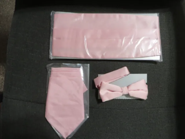 Vintage Mens Pink 3 Pc Tuxedo Set - Cummerbund, Bow Tie & Hankie