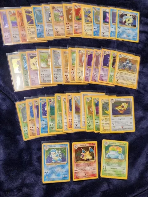 POKÉMON CARD BINDER LOT -552 CARDS! -IN GREAT CONDITION!