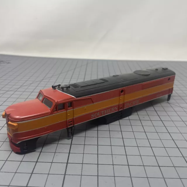 Athearn Southern Pacific Daylight ALCO 3306 PA-1 Diesel Locomotive 6009 HO Shell