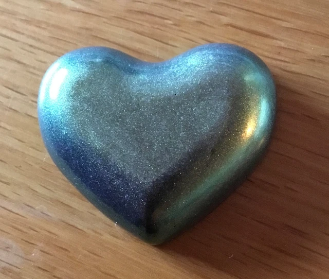 Resin heart / memorial keepsake/ pet ashes/ pet memorial/ heart