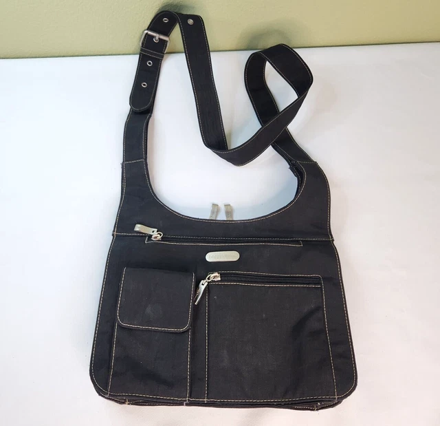 Baggallini Black Nylon Crossbody Bag 2 Sections Buckle Strap So Many Pockets!