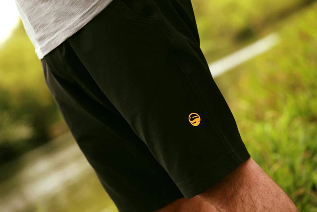 Guru Cargo Shorts Black