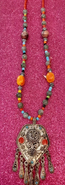 Collier Long Tibétain Perle Et Pendentif Porte-bonheur - Neuf Sans Emballage - Bijou Fantaisie Protection