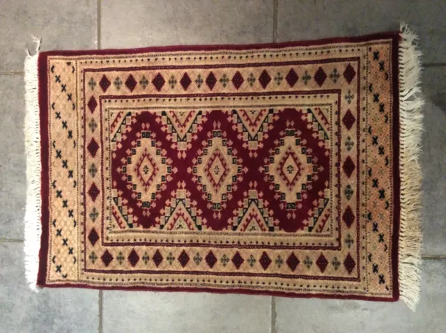 ancien tapis Orient ? en laine motifs géométrique 92 x 62.5 cm