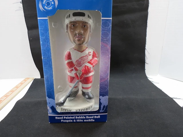 Collectible Detroit Red Wing Steve Yzerman Bobblehead New In Box Collectible Detroit Red Wing Steve Yzerman Bobblehead New In Box