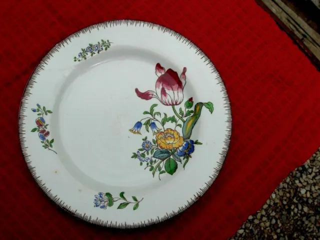 Belle assiette plate ancienne décor fleur signé Strasbourg :