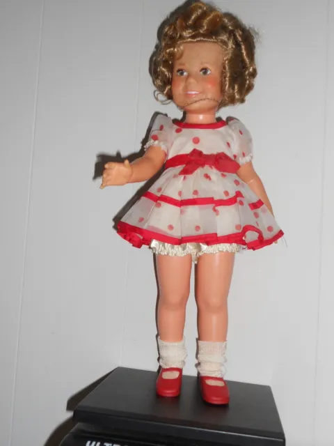 VINTAGE 1972 SHIRLEY TEMPLE DOLL BY IDEAL 16".  dotted dress.