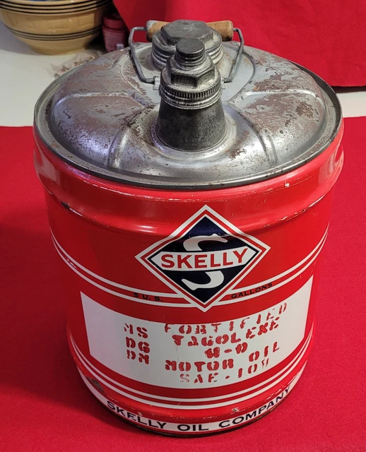 Vintage Skelly Oil Co 5 Gallon Tagolene Motor Oil Metal Gas Oil Can Wood Handle