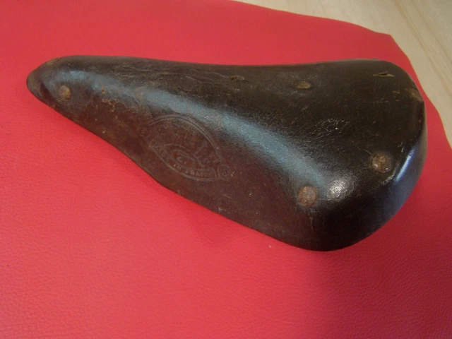 Enchères Lot 68 - AJAX selle idéale 301 Vélo d' homme du début du XXème